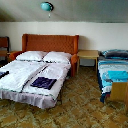 Vadkacsa Apartmanhaz Medencevel Zamárdi Exteriör bild