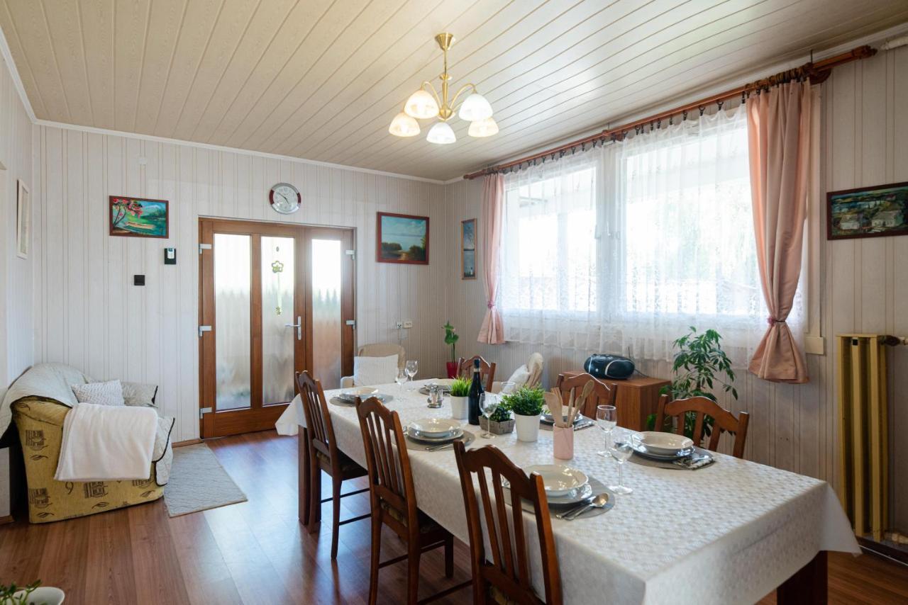Vadkacsa Apartmanhaz Medencevel Zamárdi Exteriör bild