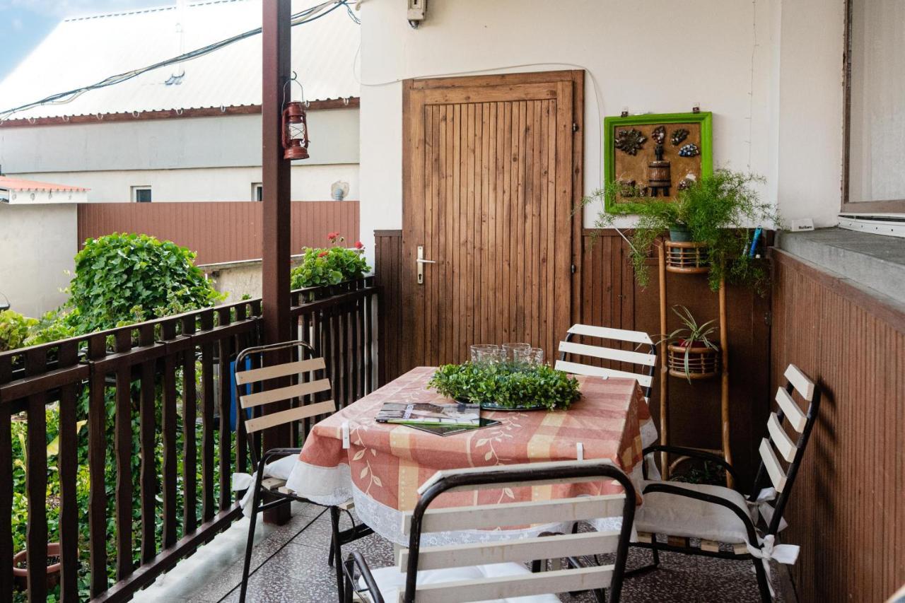 Vadkacsa Apartmanhaz Medencevel Zamárdi Exteriör bild